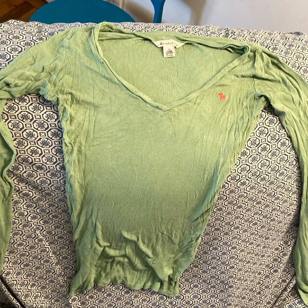 Women’s size M Vintage Abercrombie & Fitch V-neck Henley